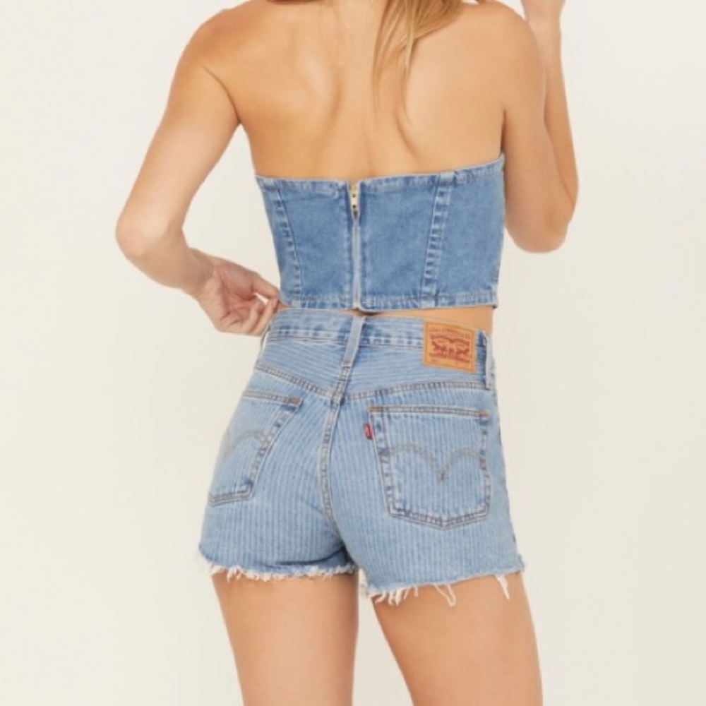Levi's Women's Medium Wash 501® High Rise Original Shorts